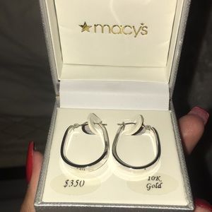 10K White Gold earrings